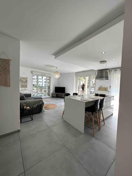 Charmant T3 Moderne Climatise Villeurbanne Dış mekan fotoğraf